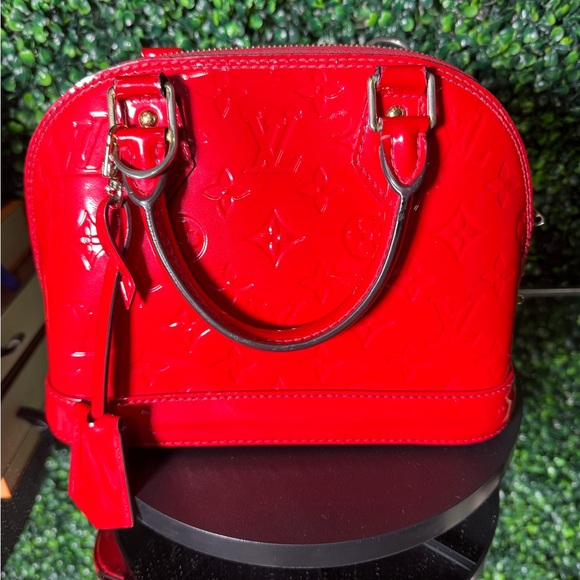 Louis Vuitton Red Vernis Alma BB - Picture 1 of 12